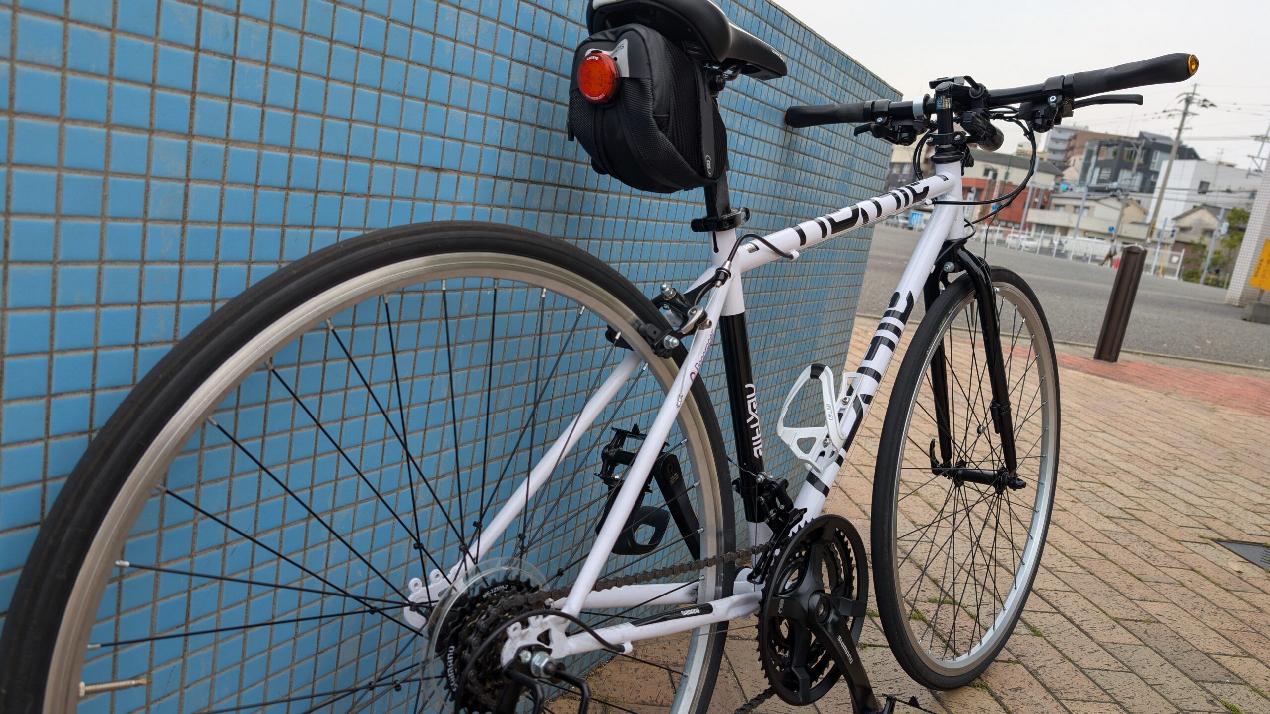 NEXTYLE(ネクスタイル) クロスバイク 自転車 シマノ製21段変速 アルミ